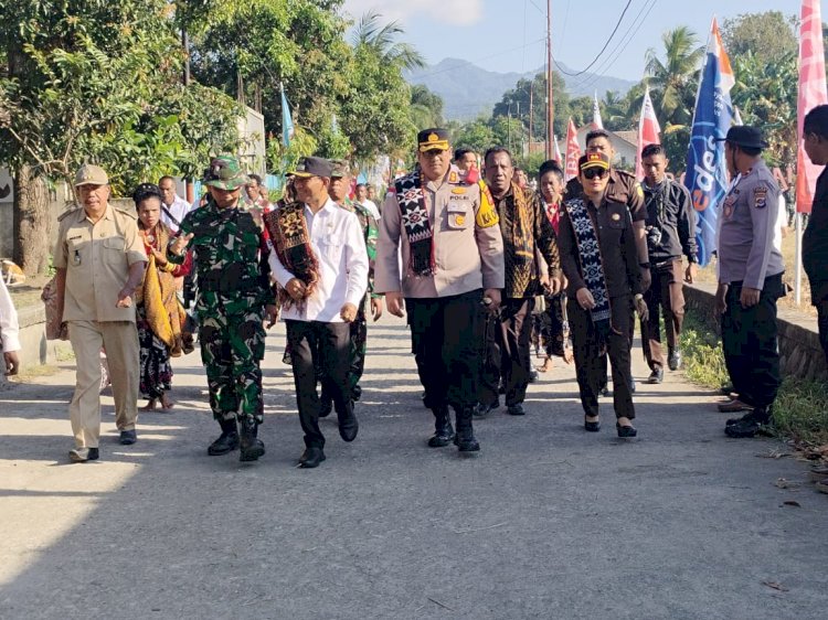 Kapolres Sikka Hadiri Pembukaan TNI Manunggal Membangun Desa (TMMD) Ke-121 di Sikka: Percepatan Pembangunan di Wilayah