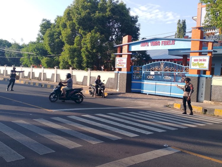 PATROLI DAN PENGATURAN LALU LINTAS OLEH UNIT TURJAWALI SAT.  SAMAPTA POLRES SIKKA