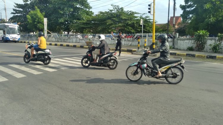 Berikan Rasa Aman Unit Turjawali Sat Samapta Polres Sikka Rutin Gatur Pagi