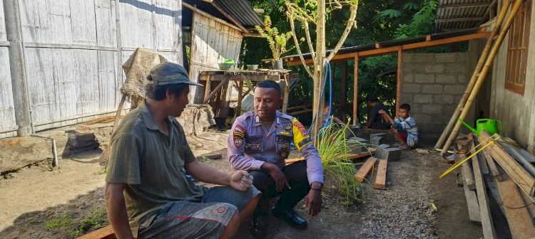 Patroli Sambang Desa, Bhabinkamtibmas Polsek Lela Ajak Masyarakat Jaga Kamtibmas