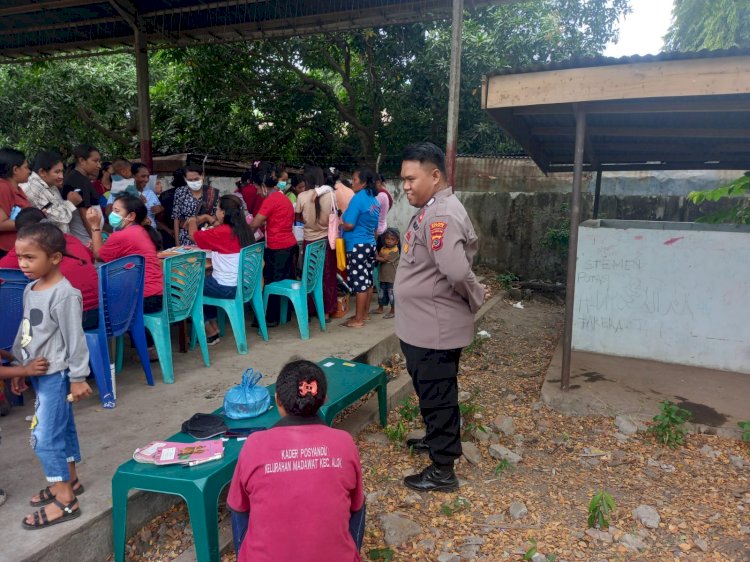 Kegiatan Vaksinasi Polio di POSYANDU PERUMNAS, Kel. Madawat, Kec. Alok Berjalan Lancar