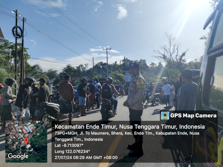 PATROLI DAN PENGATURAN LALU LINTAS PASAR LEKEBAI DESA BHERA KEC. MEGO OLEH POLSUBSEKTOR MEGO.