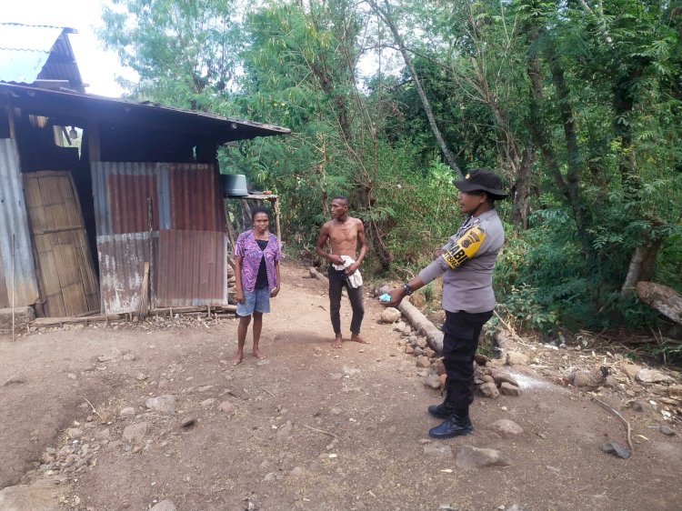 Wujudkan Kamtibmas Agar Tetap Kondusif, Bhabinkamtibmas Desa Hikong Rutin Sambang Warga