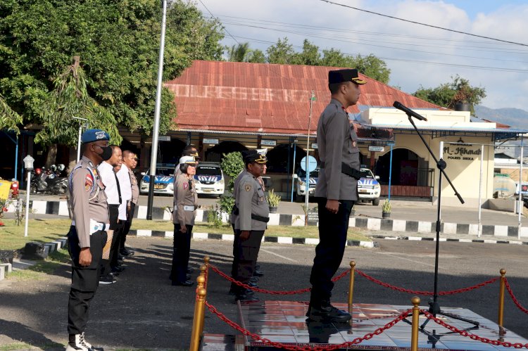 Wakapolres Sikka Pimpin Upacara Korp Raport Kenaikan Pangkat Pengabdian Perwira Polres Sikka