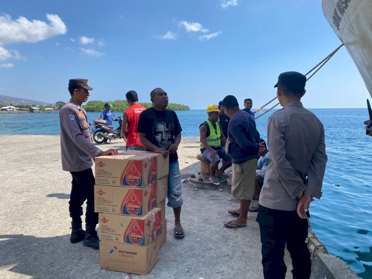 SAT. BINMAS POLRES SIKKA LAKSANAKAN KEGIATAN HIMBAUAN KAMTIBMAS