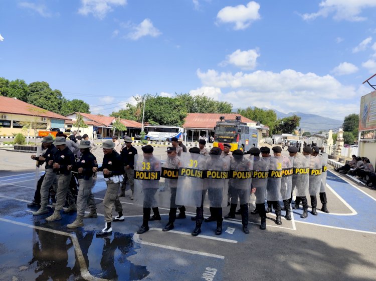 Latihan Dalmas Awal dan Dalmas Lanjutan oleh Polres Sikka dan Polsek Jajaran, Kesiapan Menghadapi Pilkada Serentak 2024