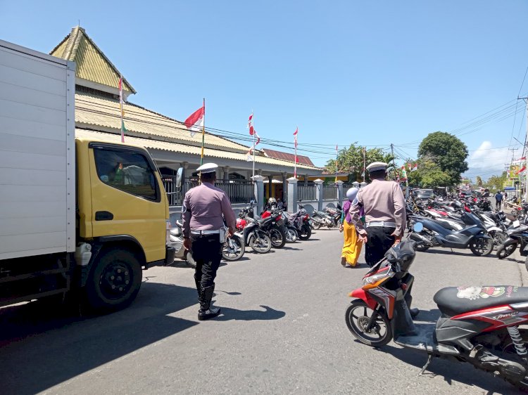 Pelaksanaan Kegiatan Patroli Dan Pengaturan Arus Lalu Lintas di Tempat - tempat Ibadah / Masjid