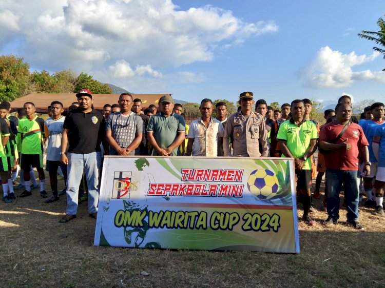 KAPOLSEK WAIGETE MEMGHADIRI PEMBUKAAN TURNAMEN SEPAK BOLA MINI OMK WAIRITA CUP 2024