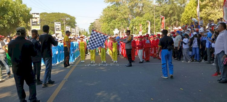 Pengamanan Lomba Gerak Jalan SD Se-Kabupaten Sikka Meriahkan HUT RI ke-79