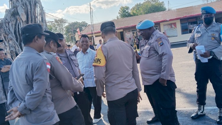 Polres Sikka Gelar Apel Fungsi: Propam Tegaskan Pentingnya Kedisiplinan dan Kekompakan Kerja