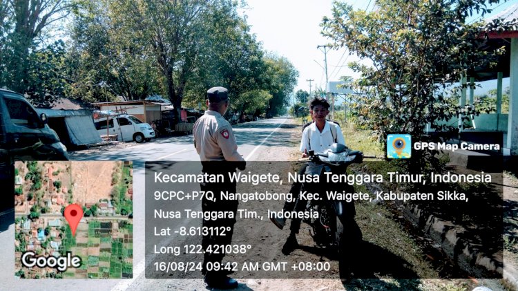 Polsek Waigete Lakukan Patroli Rutin di Jalan Raya Maumere-Larantuka untuk Pastikan Kamtibmas Aman dan Kondusif