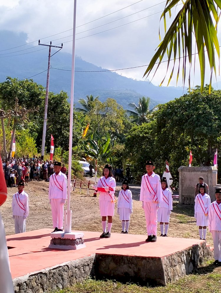 UPACARA PENGIBARAN BENDERA MERAH PUTIH  TINGKAT KEC.MAPITARA.