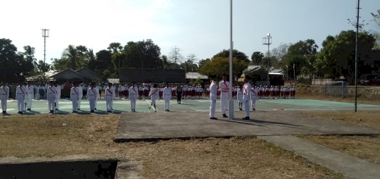 UPACARA PENGIBARAN BENDERA MERAH PUTIH TINGKAT KECAMATAN NELLE.