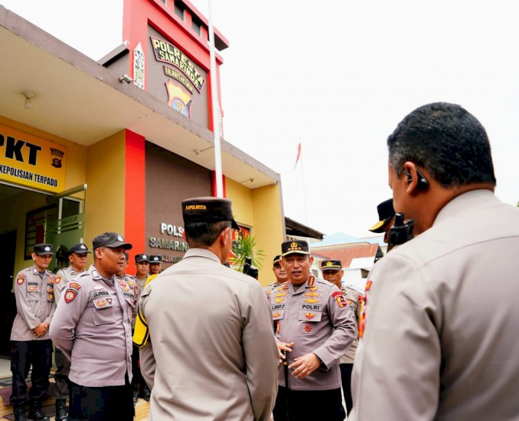 Temui Personel yang Jadi Penggali Kubur, Kapolri : Terus Menjadi Polisi Baik untuk Masyarakat