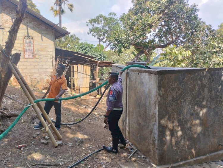 Polres Sikka Salurkan 10.000 liter Bantuan Air Bersih untuk Warga Dusun Natarita