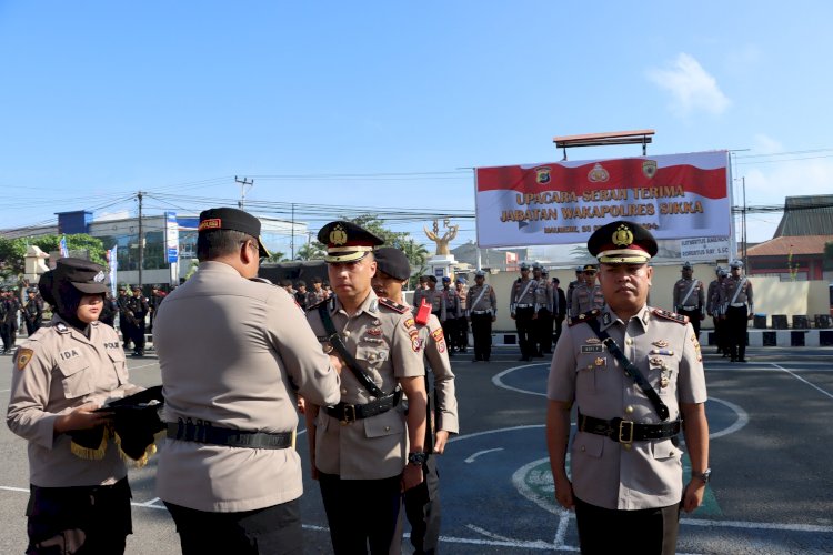 Upacara Serah Terima Jabatan Wakapolres Sikka Berlangsung Khidmat