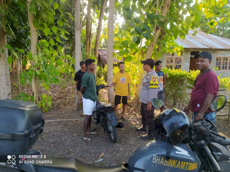 BHABINKAMTIBMAS POLSEK KEWAPANTE LAKSANAKAN PATROLI DIALOGIS DAN SAMBANG WARGA DESA BINAAN.