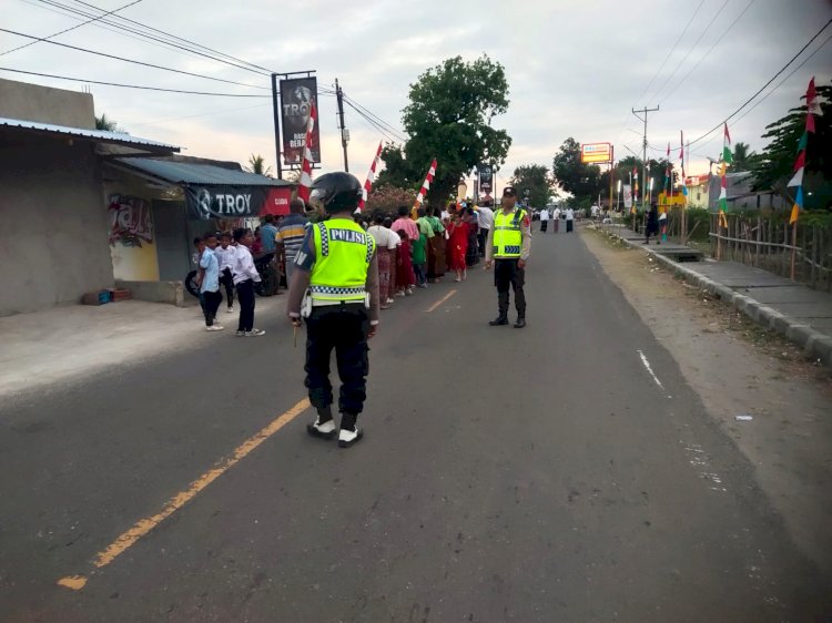 Perayaan Bulan Maria, Polres Sikka Jaga Keamanan Saat Umat Merayakan