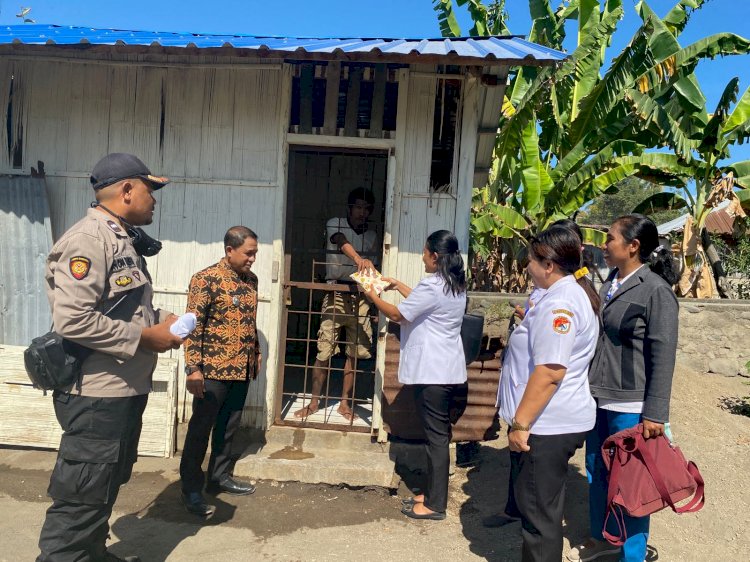 Peduli Pasien Gangguan Jiwa, Bhabinkamtibmas Polsek Lela Laksanakan Kunjungan ke Rumah Pasien