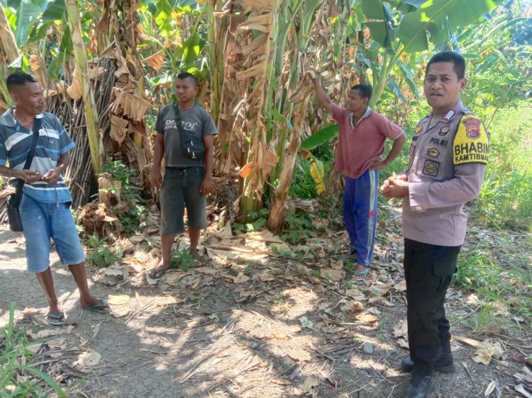 Bhabinkamtibmas Melakukan Patroli Sambang  Berikan Himbauan Kamtibmas