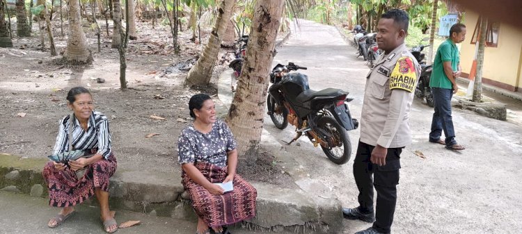 Kegiatan sambang dan patroli dialogis oleh Bhabinkamtibmas Desa Du, BRIPKA LONGGINUS MANNU