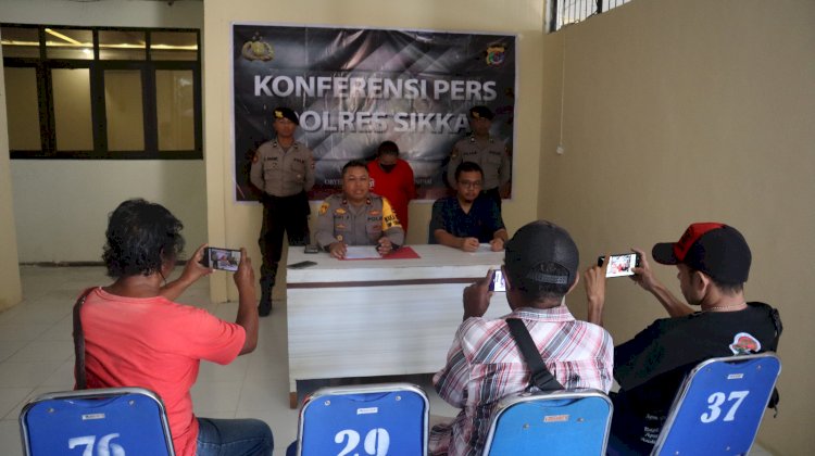 Polres Sikka Gelar Konferensi Pers Terkait Pengungkapan Kasus TPPO di Pelabuhan L. Say Maumere