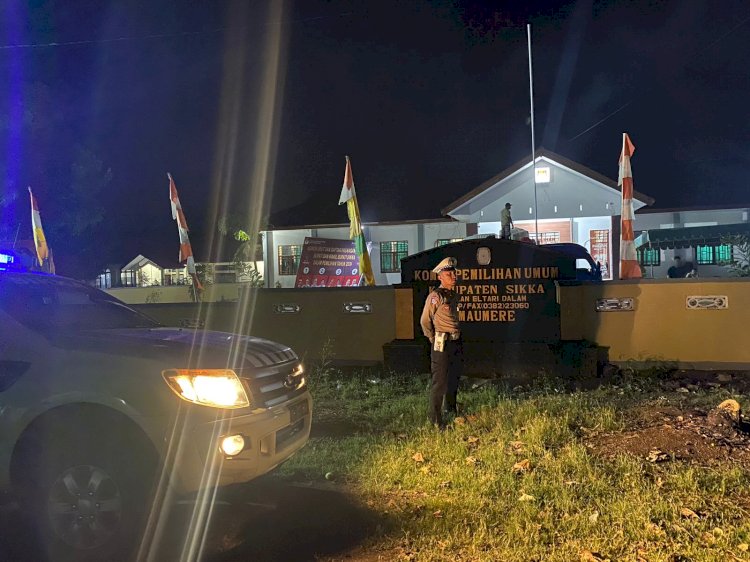 Kegiatan Patroli Lampu Biru di Wilayah Hukum Polres Sikka