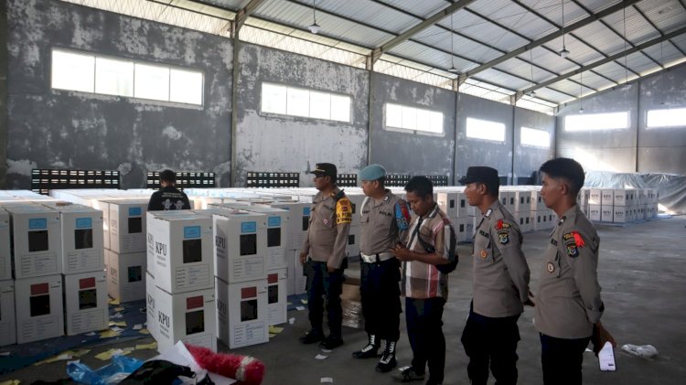 Patroli dan Pengecekan Operasi Mantap Praja Turangga 2024 di Gudang Logistik KPUD Kabupaten Sikka