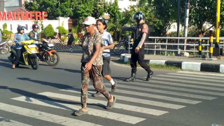 KEGIATAN RUTIN PATROLI PAGI DAN PENGATURAN LALU LINTAS OLEH UNIT TURJAWALI SAT.  SAMAPTA POLRES SIKKA.