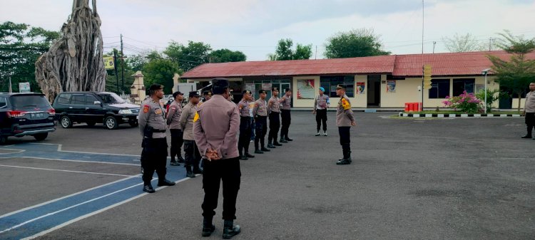 Apel Pengecekan Personel Polres Sikka Siap Diberangkatkan dalam Operasi Aman Nusa 2 di Flores Timur