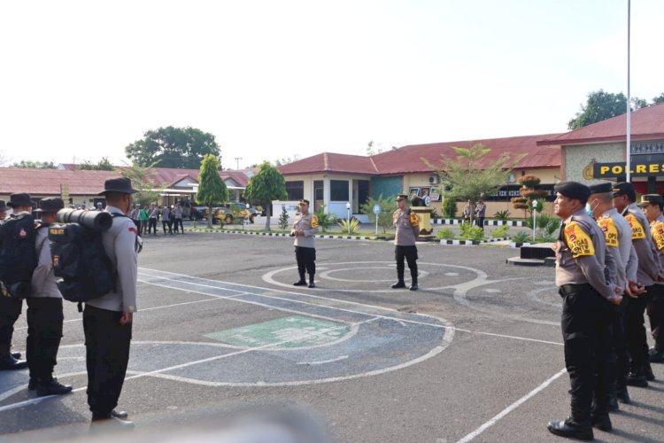 Polres Sikka Gelar Apel Pergeseran Personel untuk Tugas BKO Aman Nusa 2 di Flores Timur, Bantu Korban Erupsi Gunung Lewotobi