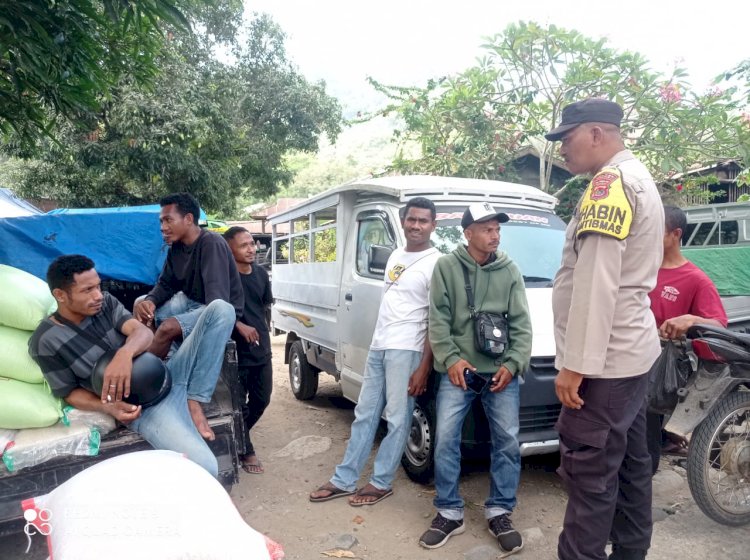 PERSONIL POSUBSEKTOR MEGO,POLSEK PAGA-POLRES SIKKA LAKSANAKAN PATROLI DI AREAL PASAR LEKEBAI, KEC. MEGO, KAB.SIKKA