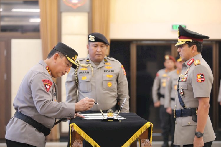 Kapolri Resmi Lantik Komjen Ahmad Dofiri Sebagai Wakapolri yang baru