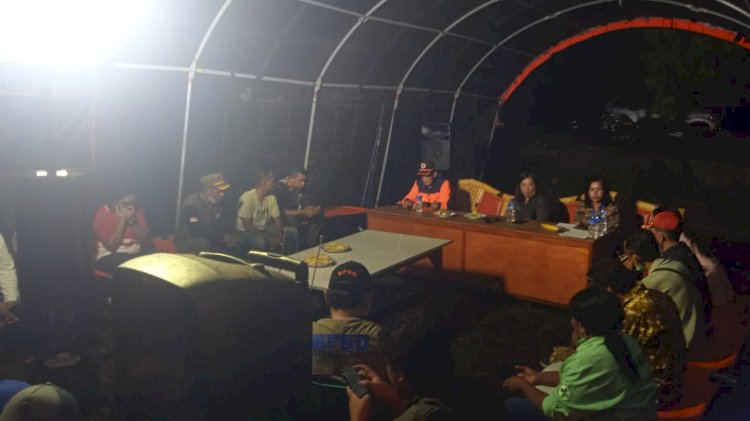 Rapat koordinasi Evaluasi penanggulangan pengungsi yang terdampak Erupsi Gunung Lewotobi Laki - Laki.