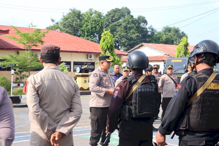 Kapolres Sikka Pimpin Apel Persiapan Patroli Keamanan di PPK Kecamatan Kabupaten Sikka