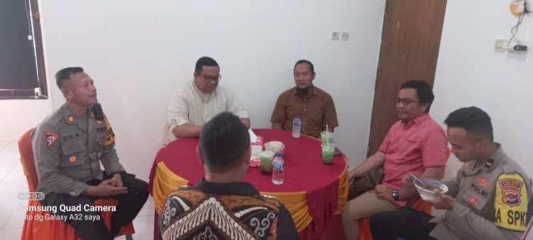 Wakapolres Sikka Gelar Open House Natal, Ciptakan Suasana Penuh Kehangatan dan Kebersamaan