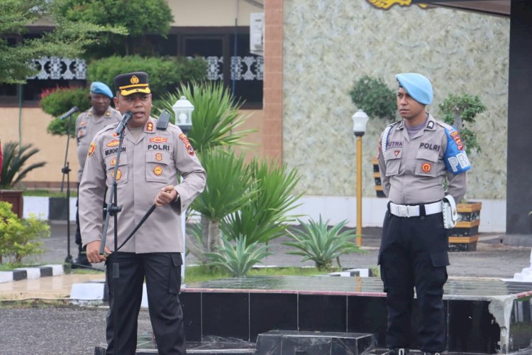 Apel Pagi Polres Sikka: Kapolres Sampaikan Arahan Strategis dan Evaluasi Kehadiran Personel