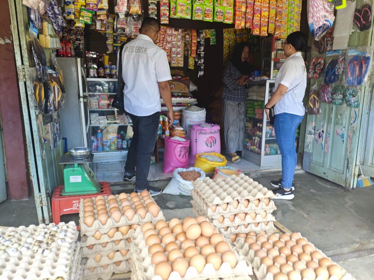 Satgas Pangan Polres Sikka Cek Ketersediaan dan Harga Bahan Pokok di Pasar Alok Maumere