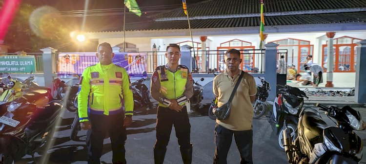 Polres Sikka Gelar Patroli dan Pengamanan di Masjid Saat Shalat Tarawih, Pastikan Keamanan dan Ketertiban Lalu Lintas