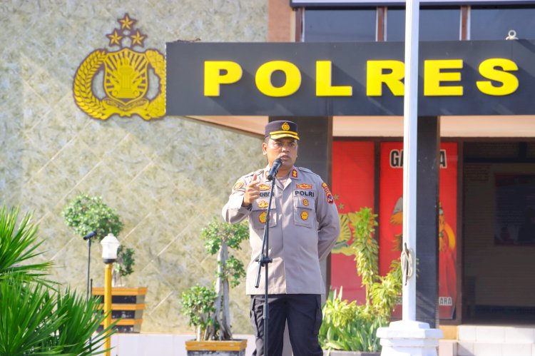 Apel Pagi Polres Sikka: Kapolres Tekankan Kepatuhan terhadap Aturan dan Kerja Sama dalam Tugas