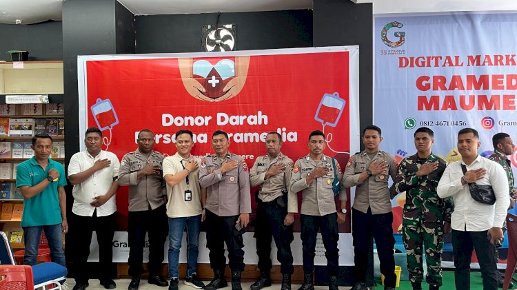 PERSONIL POLRES SIKKA LAKSANAKAN KEGIATAN DONOR DARAH DALAM RANGKA ULANG TAHUN GRAMEDIA KE 15