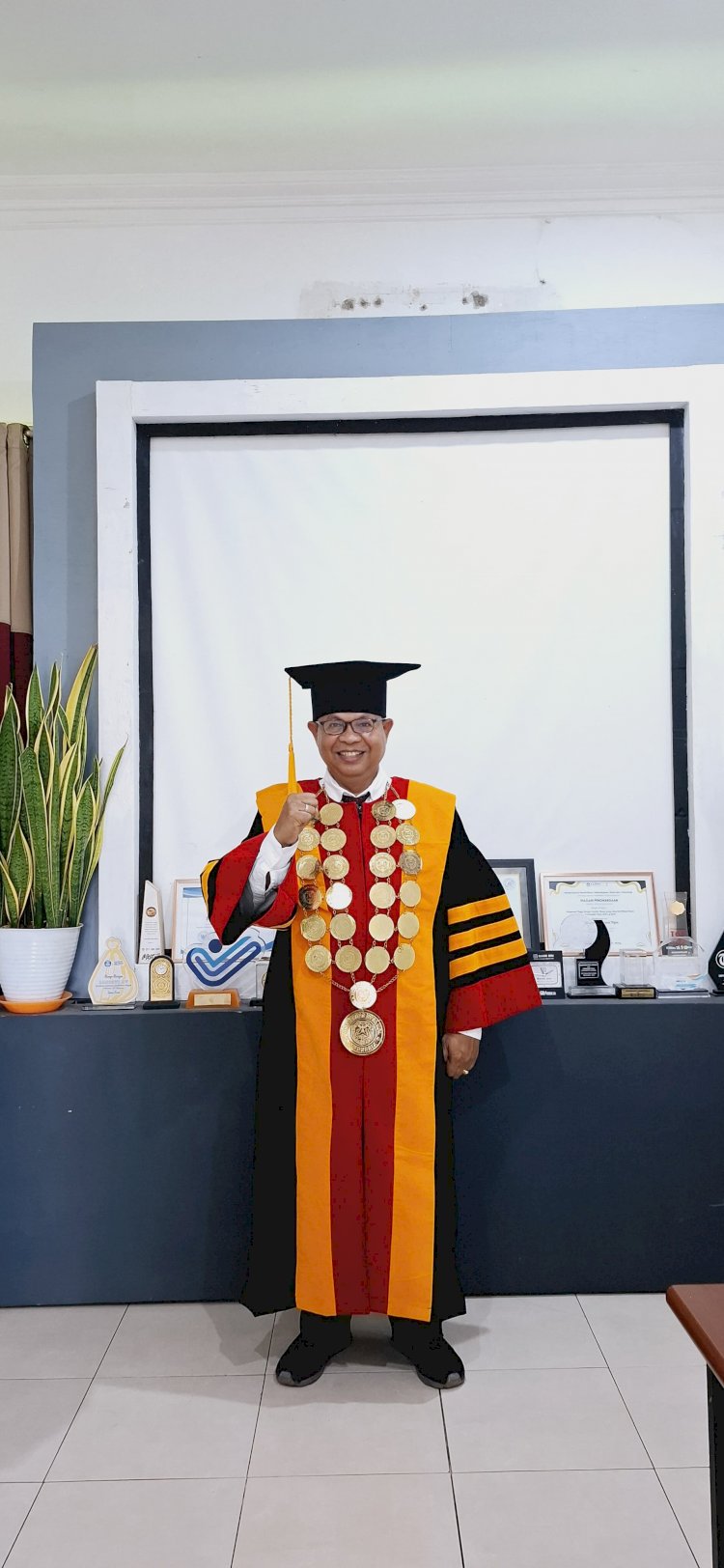 REKTOR UNIVERSITAS NUSA NIPA MAUMERE DUKUNG APARAT PENEGAK HUKUM BERANTAS PREMANISME