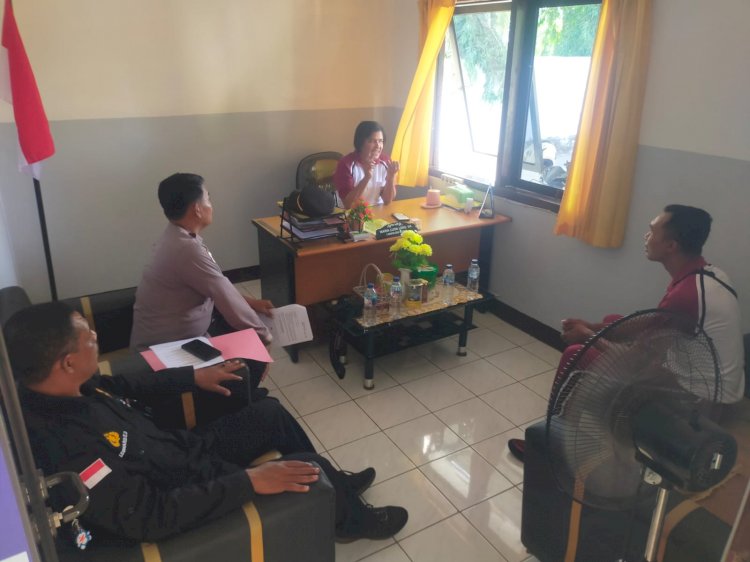 Polsek Alok Siap Ikuti Penilaian Kompolnas Award 2025, Humas dan Kasiwas Polres Sikka Lakukan Koordinasi