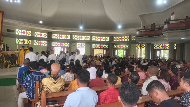 Kegiatan Sakral Pentahbisan Imam di Ledalero Berjalan Aman Berkat Pengawasan Polsek Nita