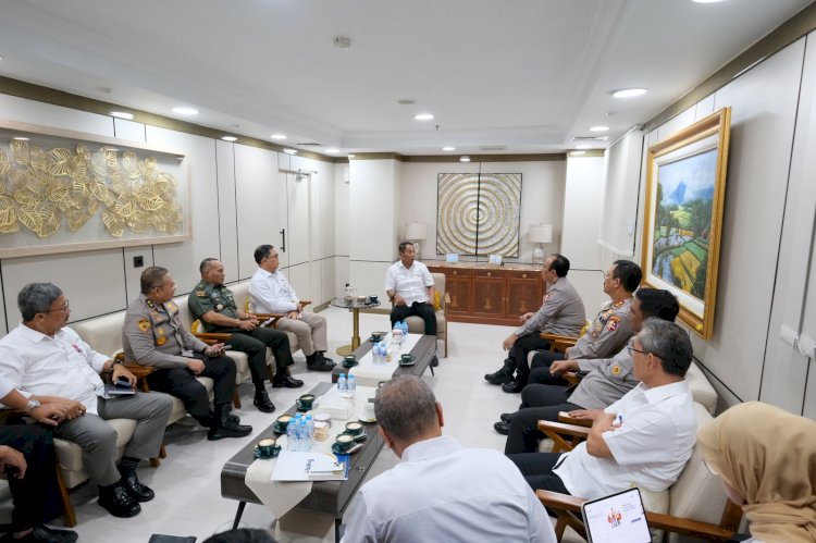 BULOG DAN POLRI SINERGI DUKUNG KETAHANAN PANGAN DAN KESEJAHTERAAN PETANI JAGUNG