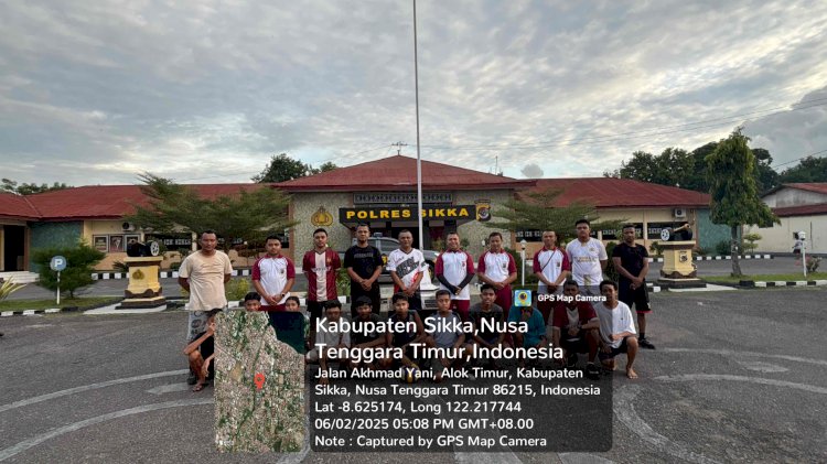 Kapolres Sikka Dan Wakapolres Sikka Laksanakan Olahraga Bersama Warga, Perkuat Kebersamaan Dan Kesehatan