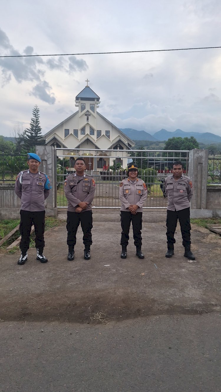 KEGIATAN PATROLI MINGGU KASIH IBADAH/MISA HARI MINGGU DI GEREJA DALAM WILAYAH HUKUM POLSEK ALOK