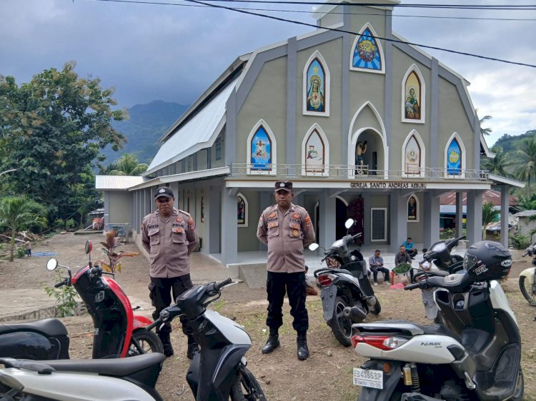 KEGIATAN PATROLI TEMPAT IBADAH OLEH PERSONIL POLSEK PAGA POLRES SIKKA.