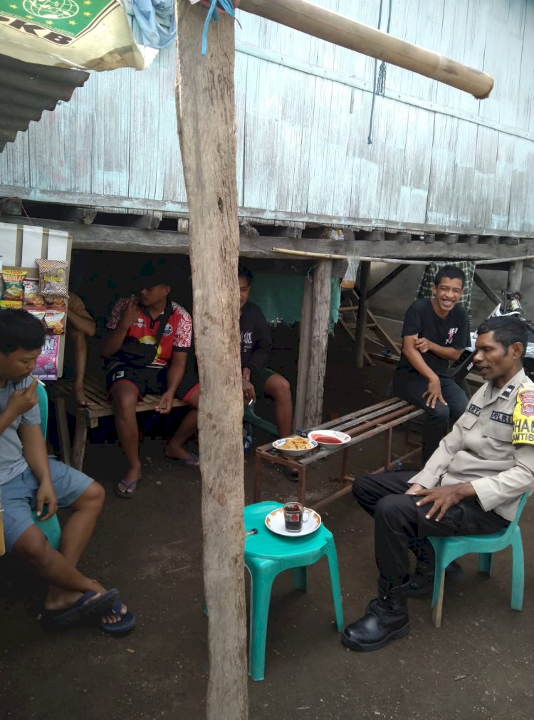 KEGIATAN PATROLI OLEH BHABINKAMTIBMAS POLSEK ALOK POLRES SIKKA
