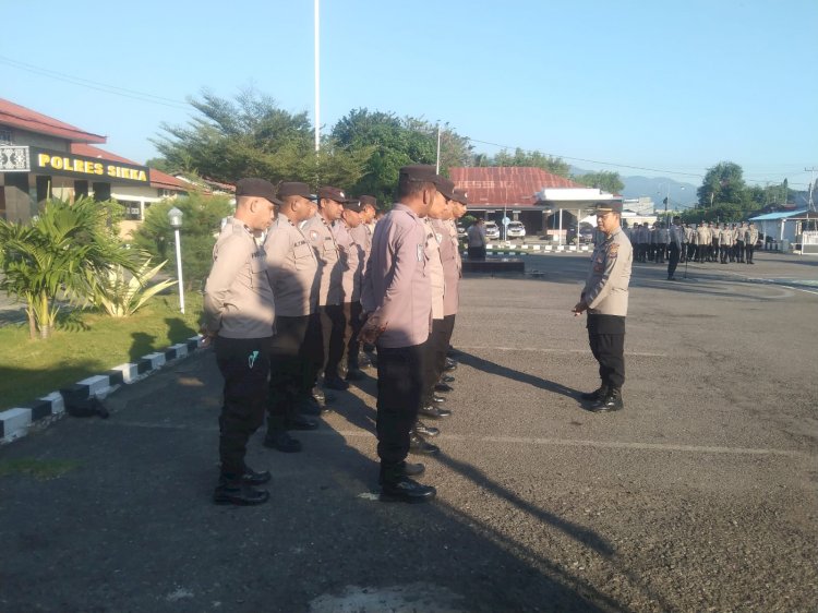 Tegakkan Disiplin Seragam, Polres Sikka Gelar Pemeriksaan Atribut Lambang Merah Putih di Pakaian Dinas